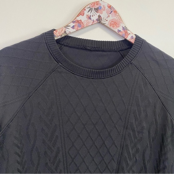 LULULEMON Rest Less Pullover Crew Long Sleeve Top! Size 6. Fifth release… - Picture 3 of 8